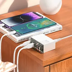Station de charge Chargeur GaN 6 Ports USB QC3.0 + Type-C PD 65W HOCO N36 1.2m